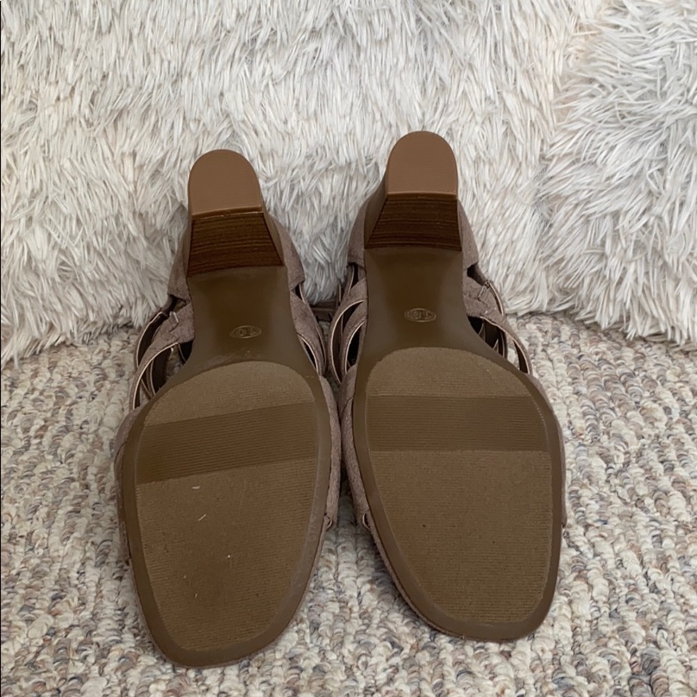 Universal Thread Block Strappy Heels - image 7